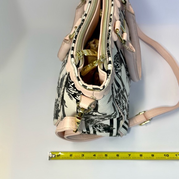 Betsey Johnson Handbag Purse - Picture 3 of 6